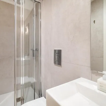 Whome Old Town Flat With A Modern Touch * Lisboa