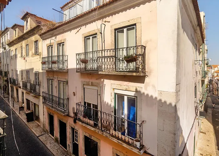 Whome Old Town Flat With A Modern Touch * Lisboa
