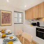 Whome Old Town Flat With A Modern Touch * Lisboa