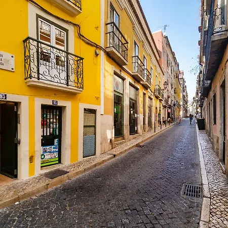 Whome Old Town Flat With A Modern Touch