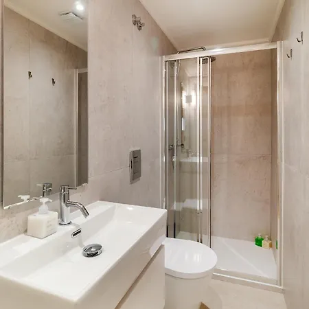 Whome Old Town Flat With A Modern Touch Appartement